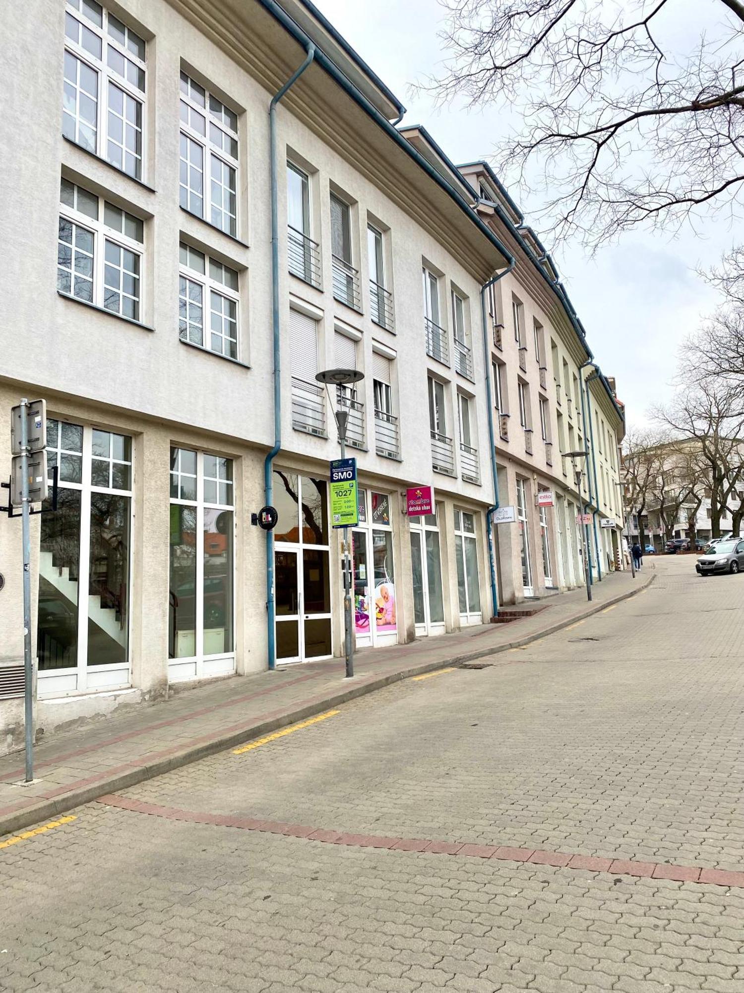 Apartment Tina - Old Town, Ac, Free Private Parking Bratislava Buitenkant foto