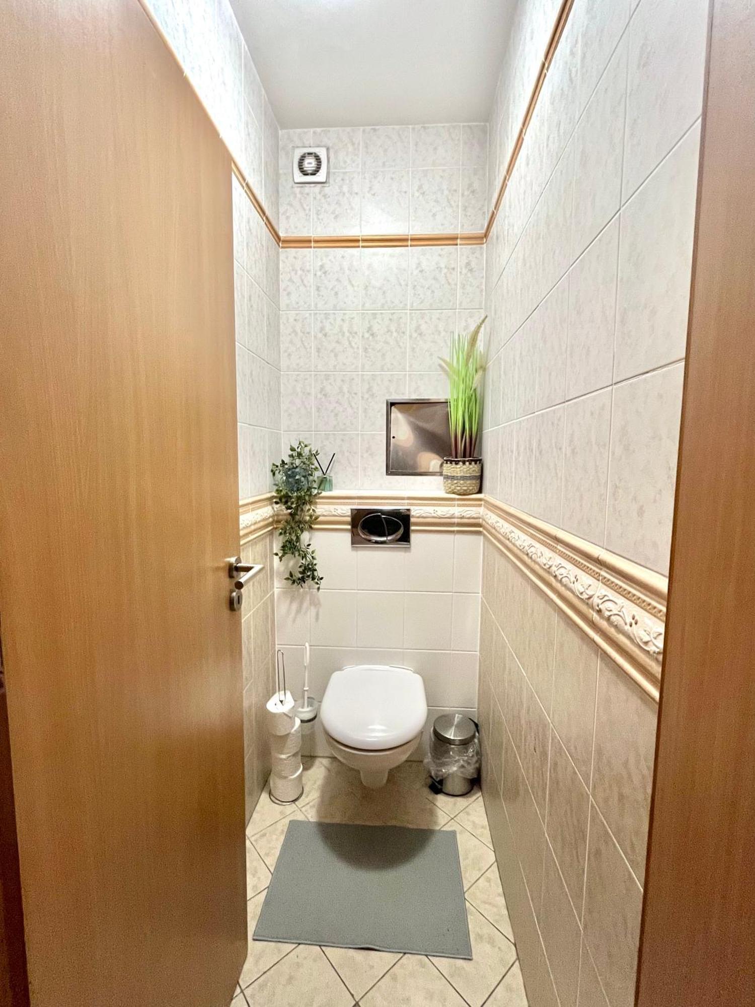 Apartment Tina - Old Town, Ac, Free Private Parking Bratislava Buitenkant foto
